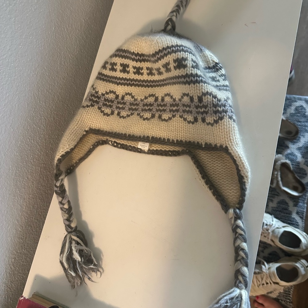 Joie Cream and Gray Cashmere Hat